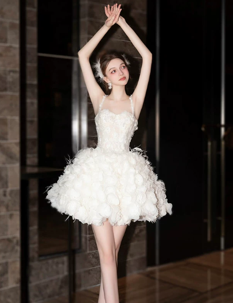 Elegant White Homecoming Dress , Feather Decor Corset Short Prom Dress RS1532