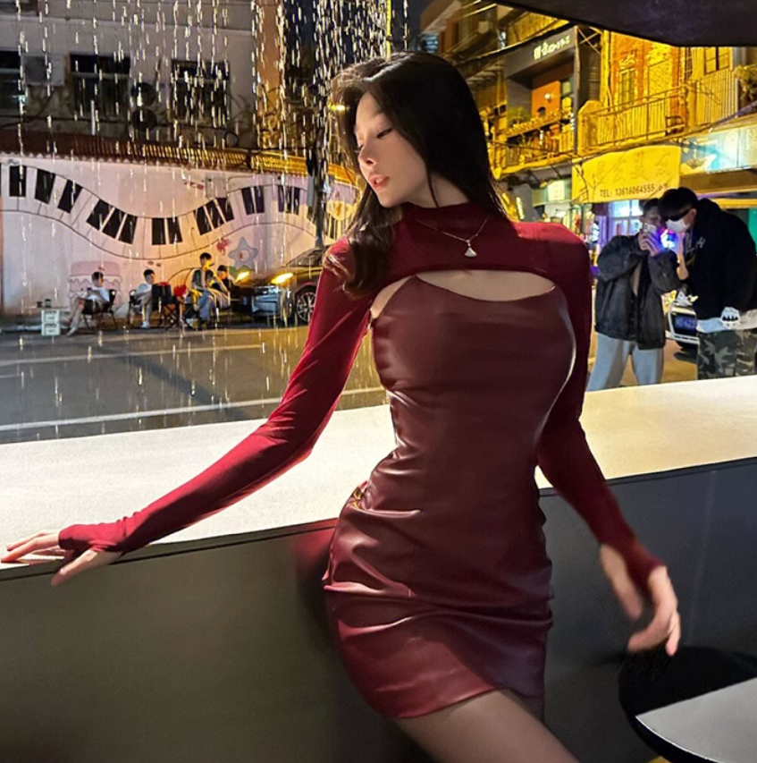 Sexy hot girl PU leather suspender dress 2025 sweet and spicy design chic suit skirt R1245