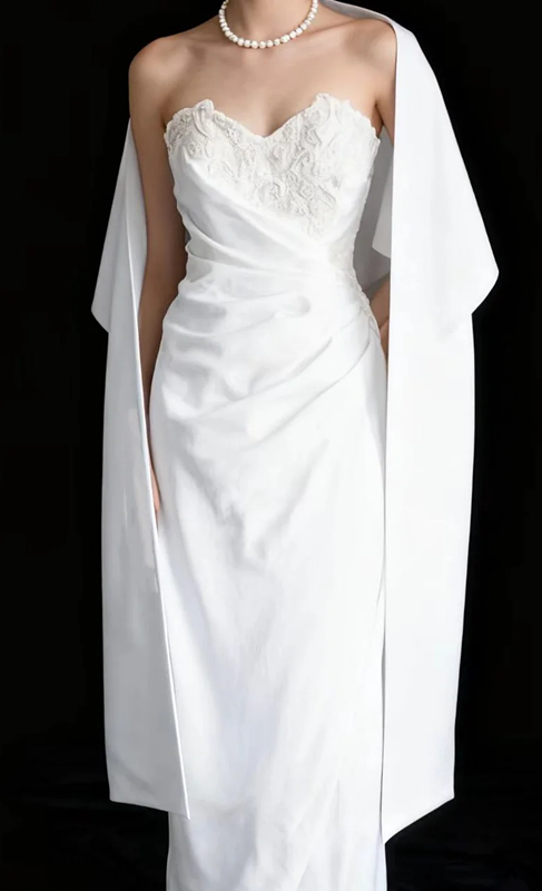 White strapless lace dress, classic fitted waist, elegant long ball gown R6738