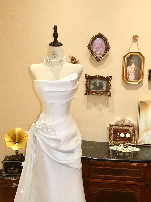 White strapless satin fitted long wedding dress R6578