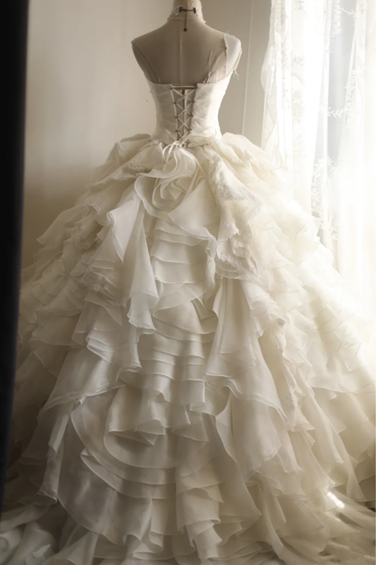 Ivory white strapless, fitted waist, full skirt, long ball gown, bridal dress R6777