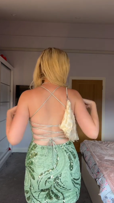 Green sequined halter backless waist slim hip skirt homecoming dress R5547