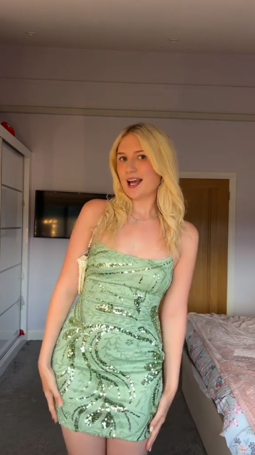 Green sequined halter backless waist slim hip skirt homecoming dress R5547