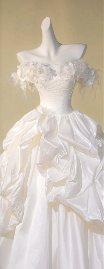 White one-shoulder floral neckline slim waist satin maxi bridal gown R5822