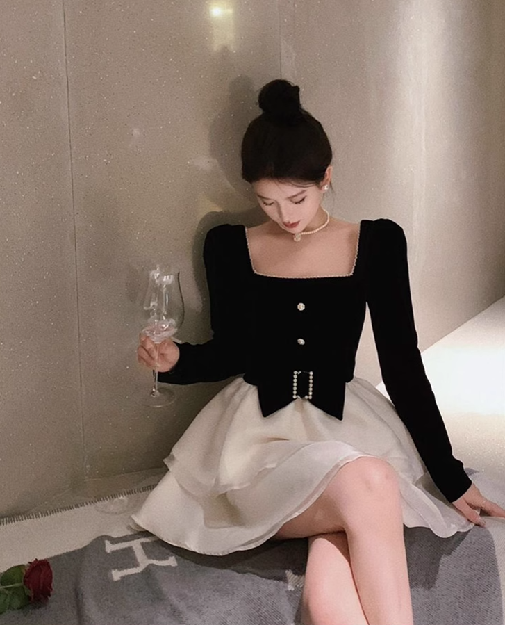 Birthday dress high-end Hepburn style dress high-end niche toast dress square collar dress R1798