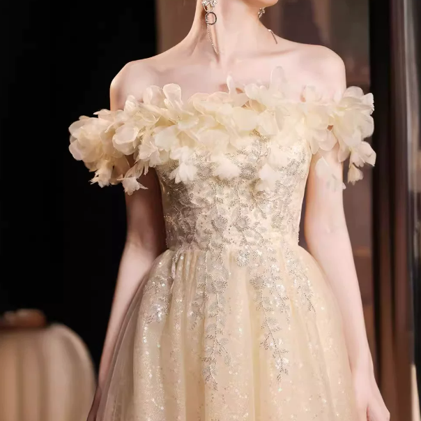 Champagne Elegant Prom Gown , Tulle Glitter Feather Decor Maxi Evening Dress RS1640