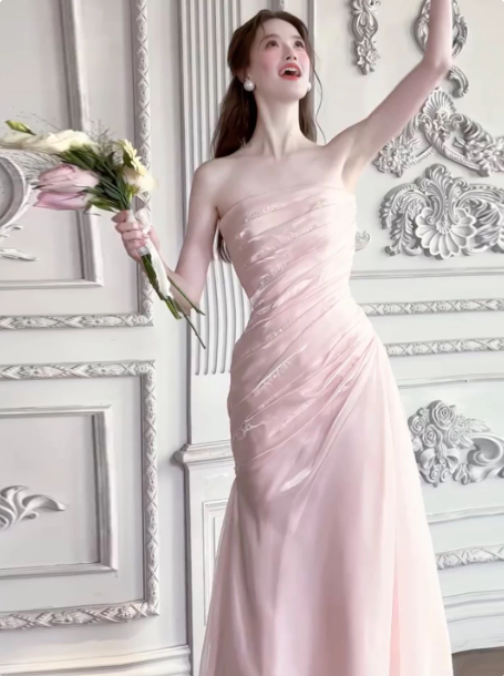 Gentle Pink Mermaid Strapless Wedding Dress RS141