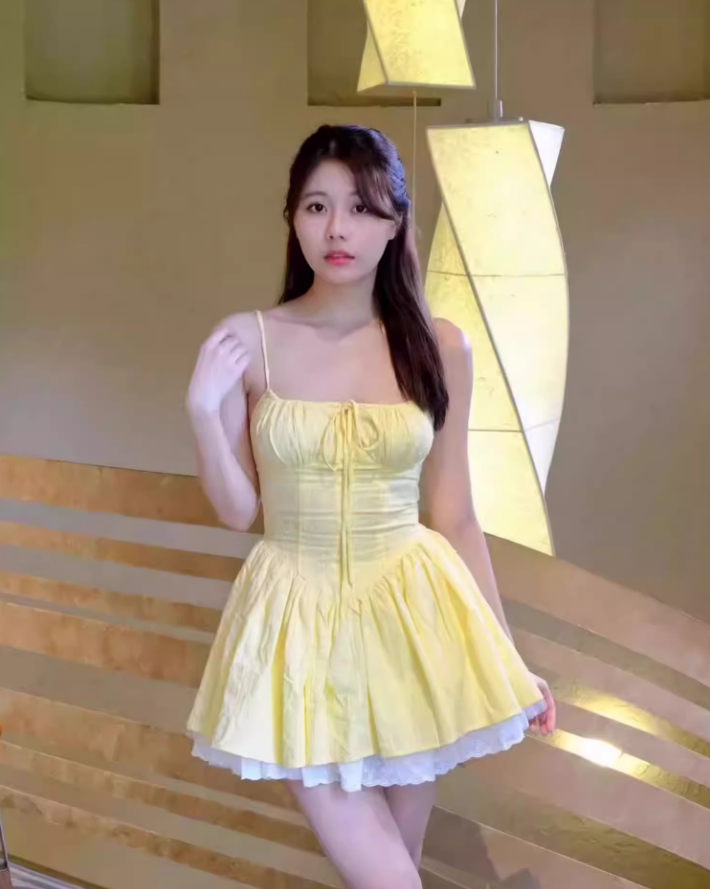 Yellow suspender dress 2025 pure desire waist lace a-line princess dress R1093