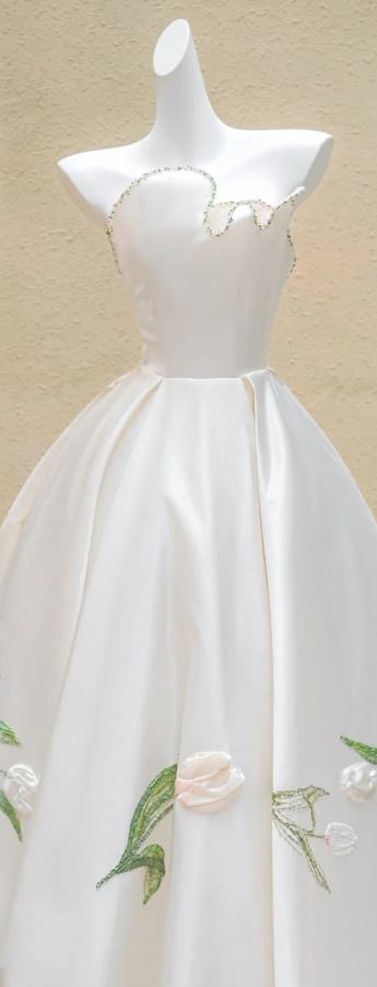 White design strapless slim waist long dress bridal gown R5746