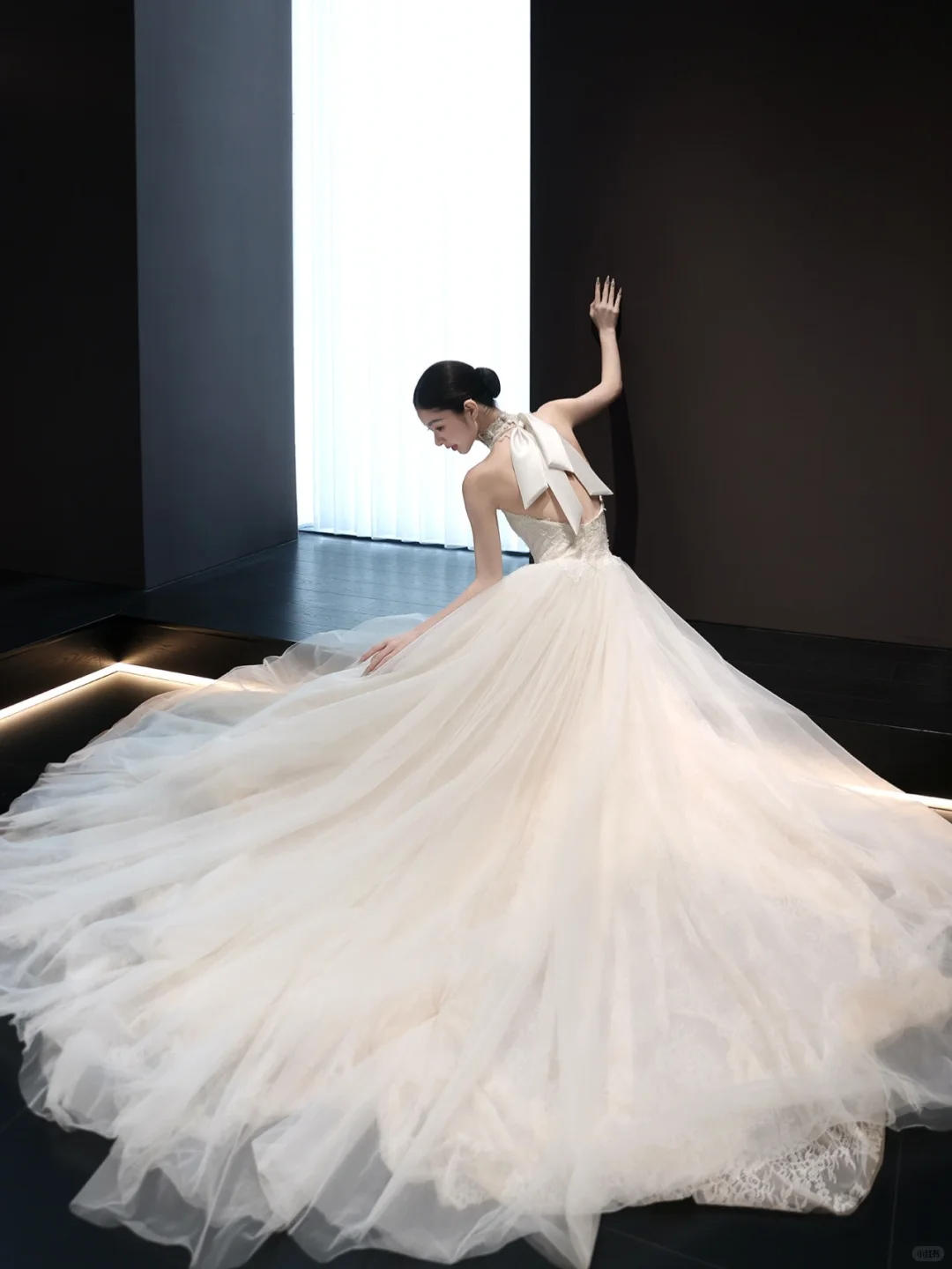 White halterneck slim waist sexy long dress bridal gown R6040