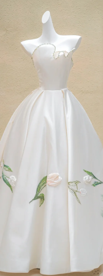 White design strapless slim waist long dress bridal gown R5746