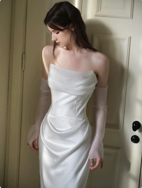 Minimalist White Sheath Strapless Long Wedding Dress with High-slit RS147