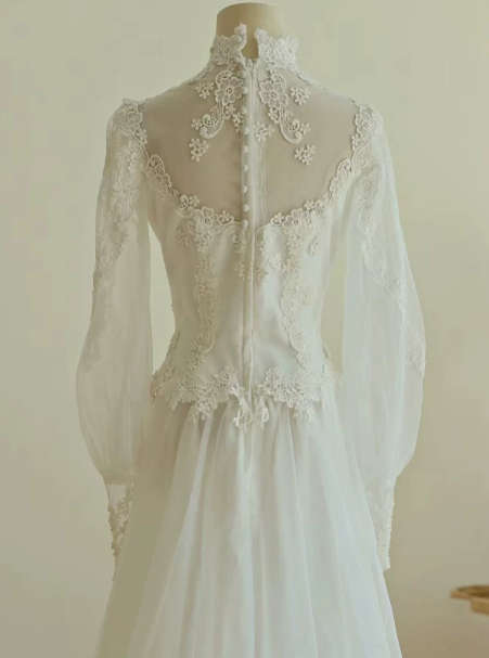 French Retro Light Ivory A-Line Sweetheart Wedding Dress with Lace Embridery RS149
