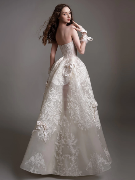 French Chic White A-Line Strapless Lace Embridery Wedding Dress with Bow-knot RS150