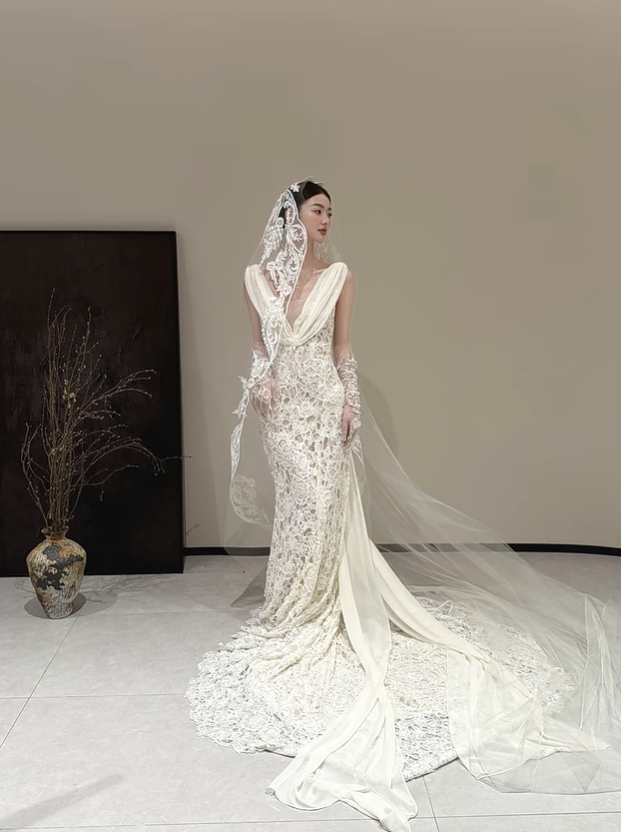 White sleeveless V-neck lace waist slim fishtail sexy long dress bridal gown R6061