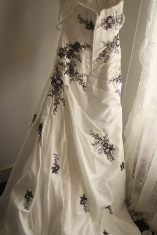 White halter-neck, black embroidered, fitted, bodycon long ball gown R6740