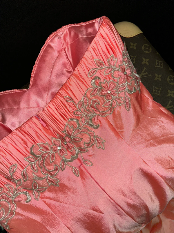 Pink strapless, fitted waist, alluring and sexy long ball gown R6939