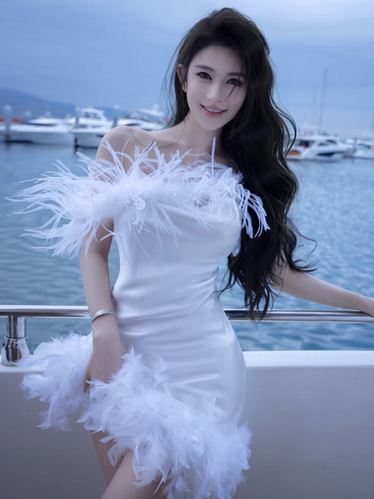 White Strapless Feather-Embellished Waist-Cinched Fitted Bodycon Prom Dress R7099