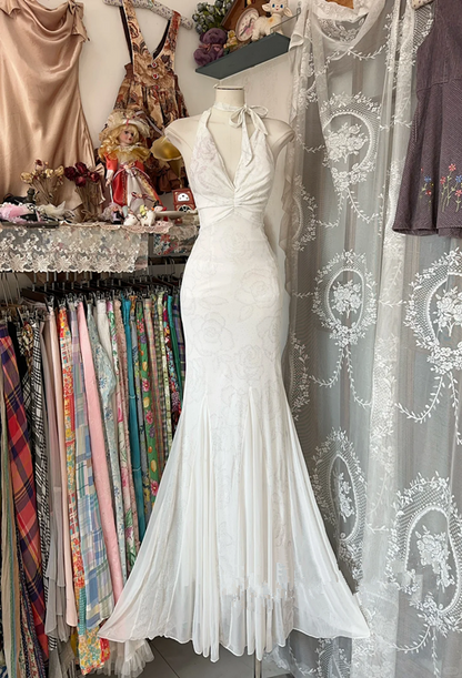 White halter neck slim waist hip fishtail sexy long ball gown R6221