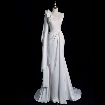 Elegant White Mermaid One-shoulder Satin Floor-length Wedding Dress RS152