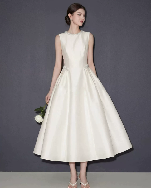 Silky Satin Minimalist Bodycon Prom Gown ,  Gentle White Maxi Evening Dress Ball Gown RS1823