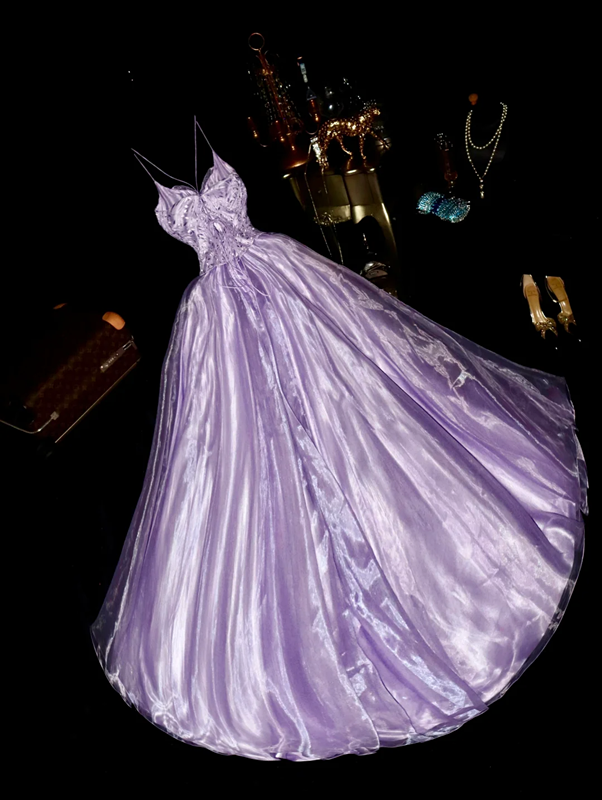 Light purple halter-neck, fitted waist, elegant fairy-like long ball gown R6900