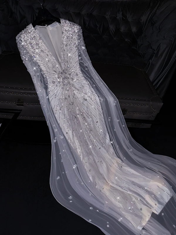 White V-neck fitted long ball gown/bridal dress R8807