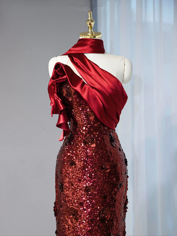 Red, stylishly designed, fitted, long ball gown/bridal dress with a high neckline and cinched waist R9017