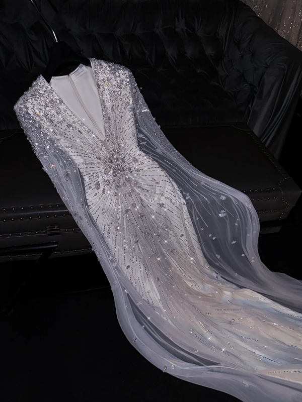 White V-neck fitted long ball gown/bridal dress R8807