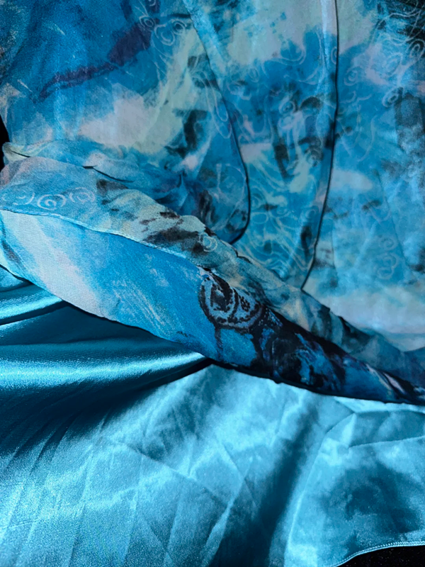 Blue tie-dye halter neck, fitted waist, elegant long ball gown R6940