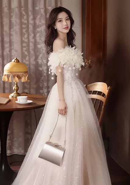 Dreamy White A-Line Bateau Tulle Sequins Feather Decor Corset Maxi Wedding Dress RS1902