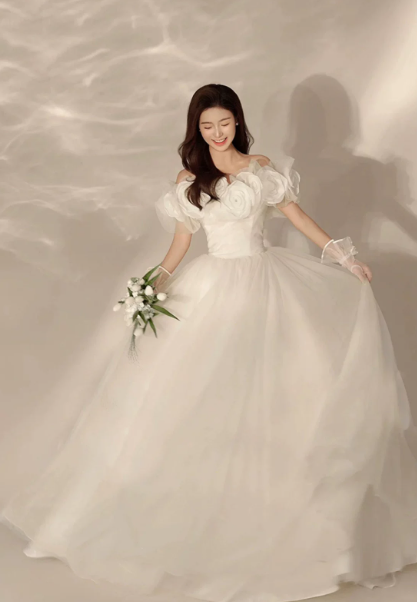 Hazy White A-Line Bateau Tulle Puffy Corset Maxi Wedding Dress RS2009