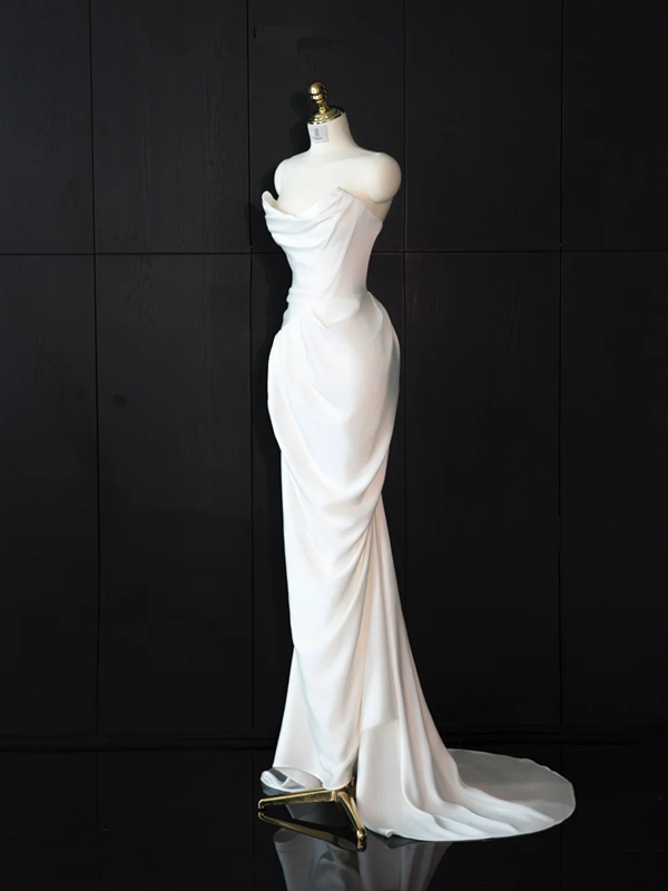 White satin strapless fitted long ball gown/bridal dress R8958