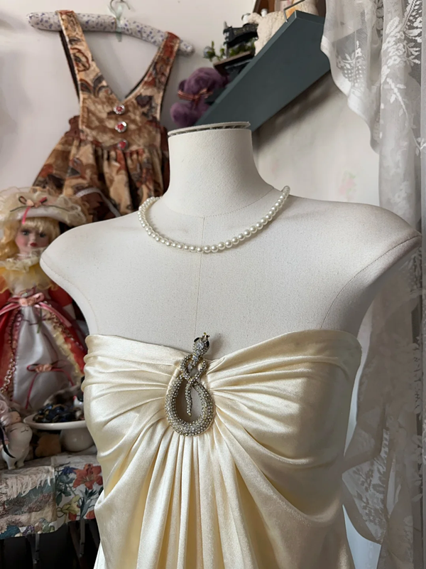 Champagne-colored strapless, fitted waist cute short dress, prom dress R6262