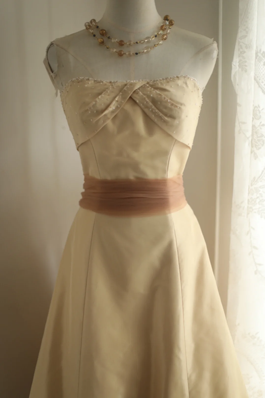 Retro light yellow strapless fitted A-line long ball gown R6781