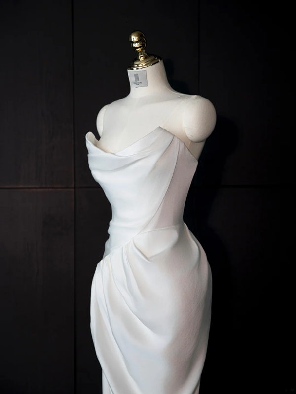White satin strapless fitted long ball gown/bridal dress R8958