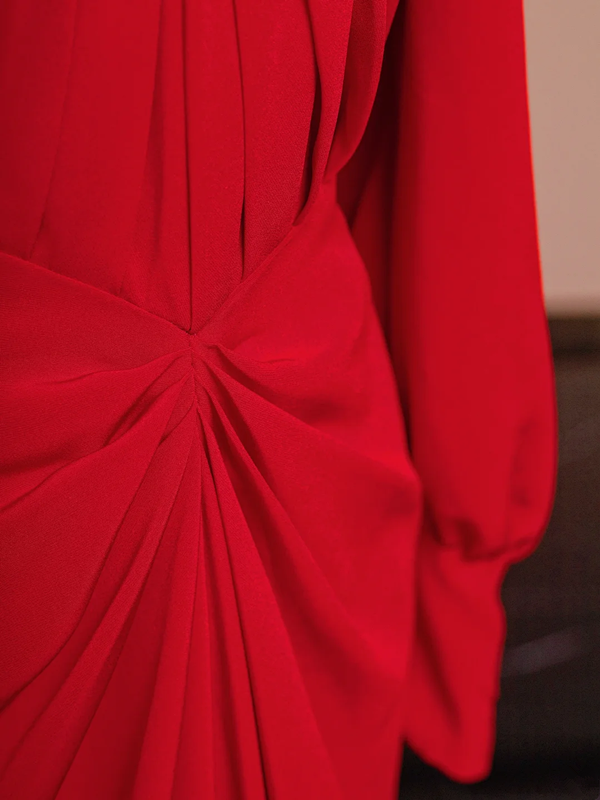 Red halter-neck, fitted waist, backless, sexy long ball gown/bridal dress R8382