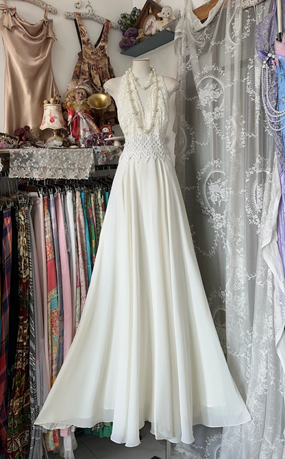 White halterneck lace sleeveless slim waist elegant long ball gown R6142