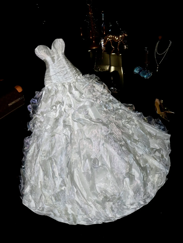 White strapless, fitted waist, pleated, elegant, fairy-like long ball gown R6901
