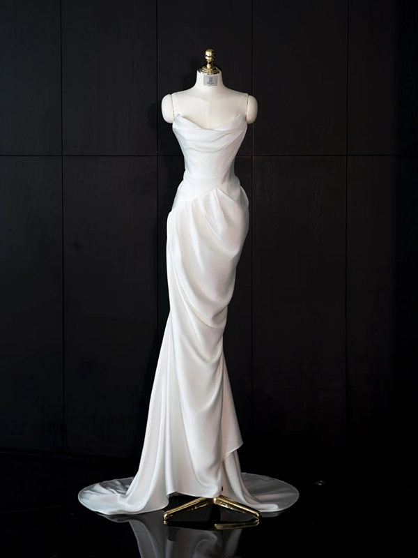 White satin strapless fitted long ball gown/bridal dress R8958