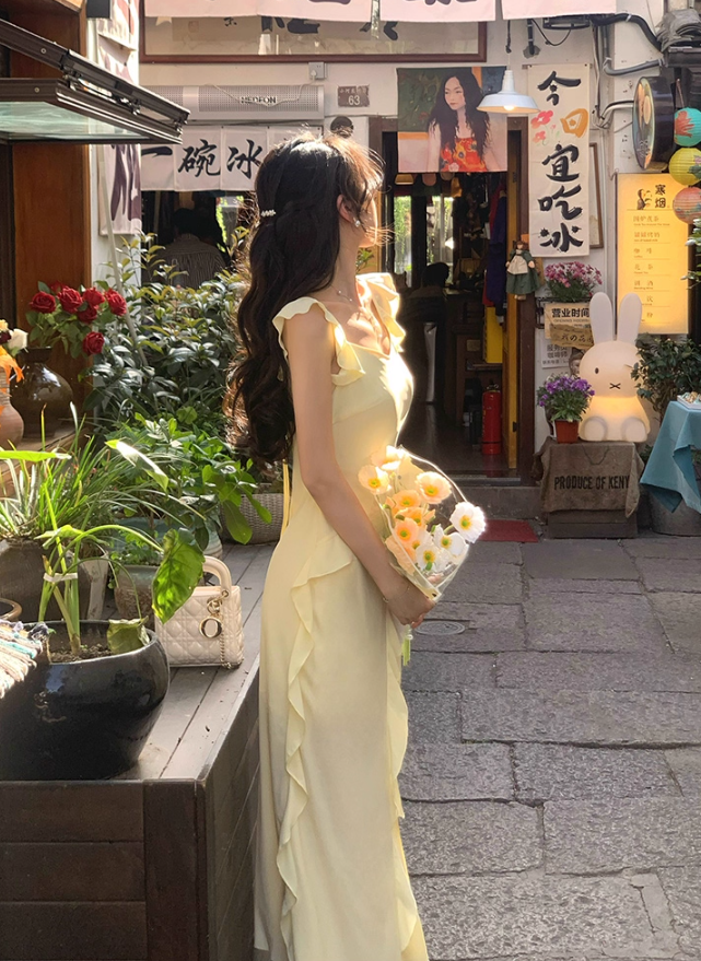Beautiful yellow dress new model irregular ruffle unique beautiful temperament long skirt R4214