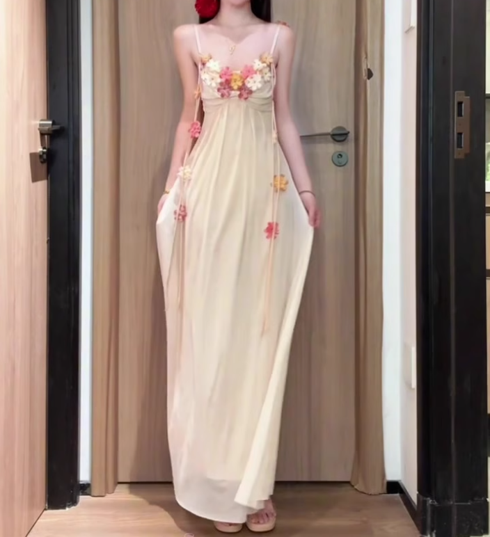 Flower V-neck suspender dress gentle temperament beautiful summer skirt R0729