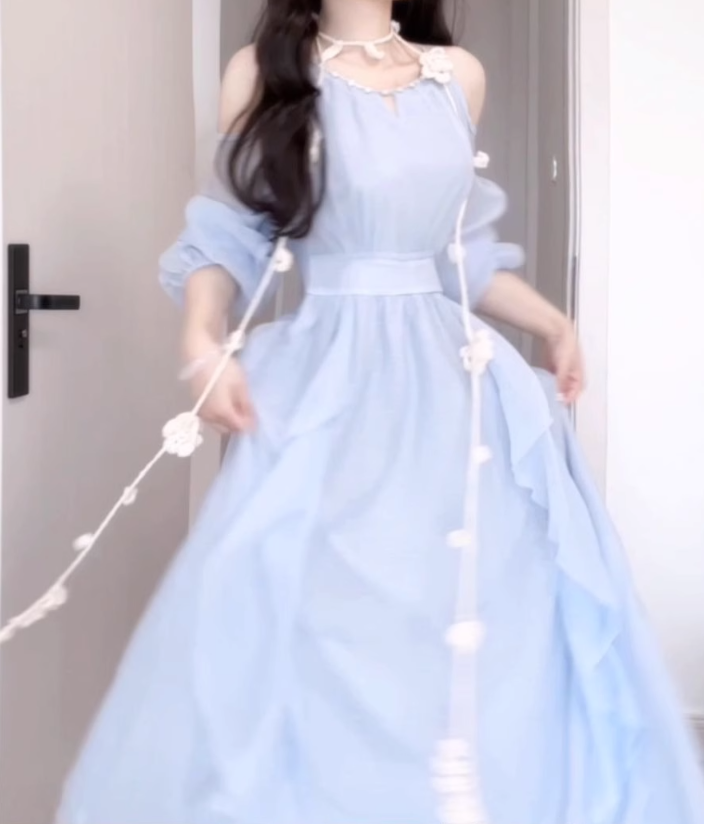 Blue off-shoulder halter neck dress gentle temperament beautiful dress R0741