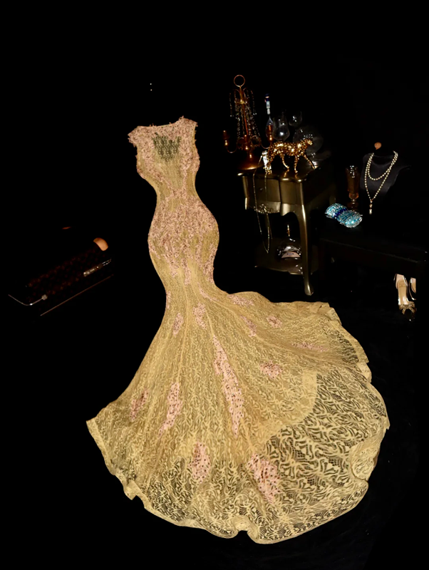 Gold sleeveless lace fitted fishtail sexy long ball gown R6902