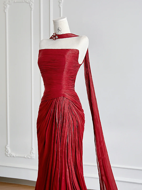 Deep red strapless fitted waist pleated long sexy ball gown R8177