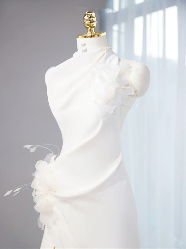 White halter-neck, fitted waist, sexy long ball gown/bridal dress R9019