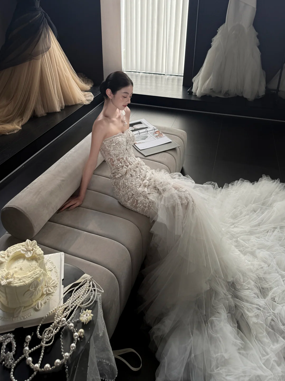 White Strapless Lace Waist Slim Fishtail Skirt Long Bridal Dress R6044