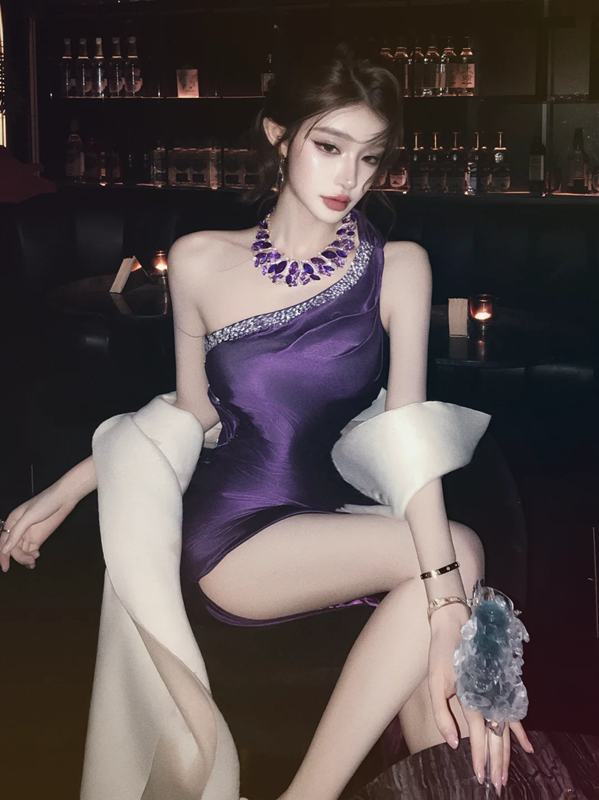 A sexy and alluring one-shoulder backless purple prom dress R7062