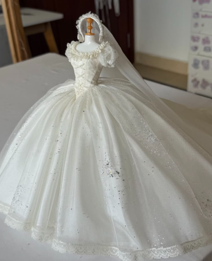 Puffy White Beaded Portrait A-Line Tulle Corset Maxi Wedding Dress RS2511