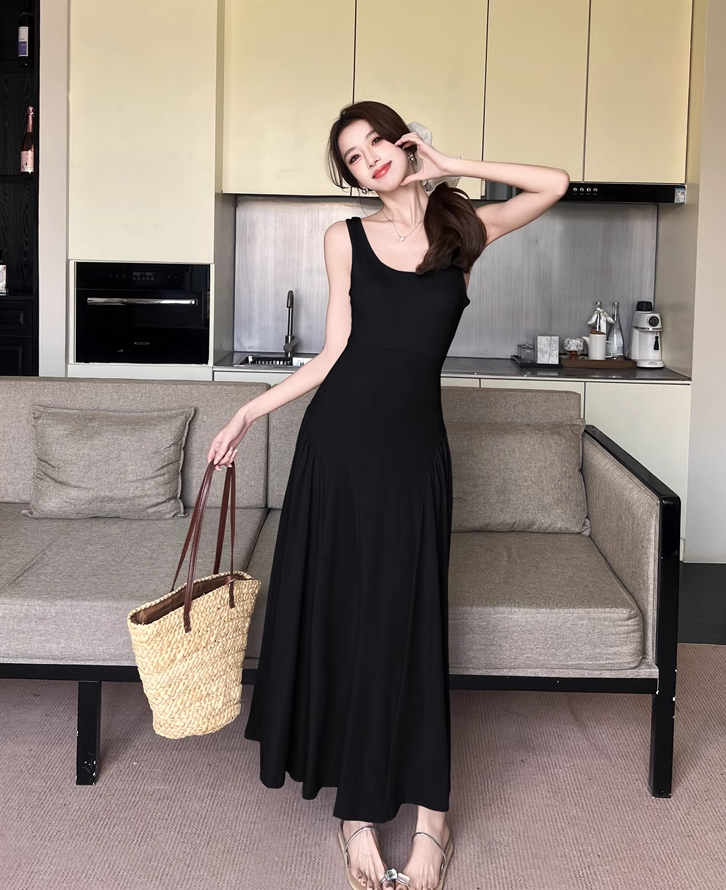 Temperament I-shaped vest dress design niche waist-revealing long skirt R0663